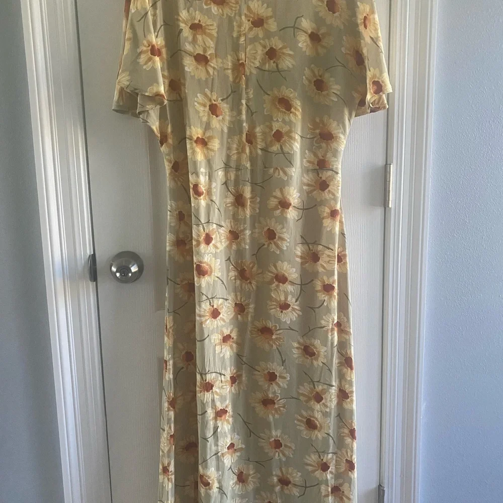 Beautiful Christy Dawn dress. New without tags. - Picture 8 of 8